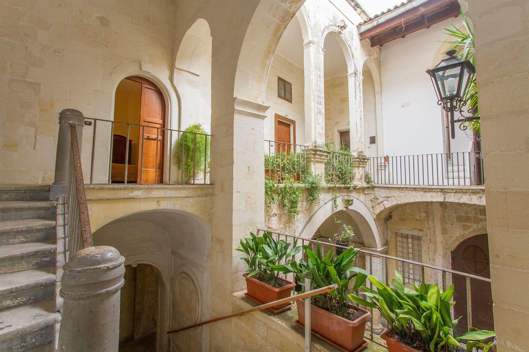 B&B Casa Li Santi Lecce Ngoại thất bức ảnh